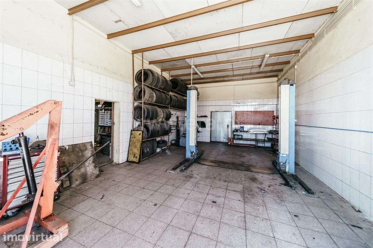 Armazém / Gouveia, Melo e Nabais - Grande imagem: 2/9