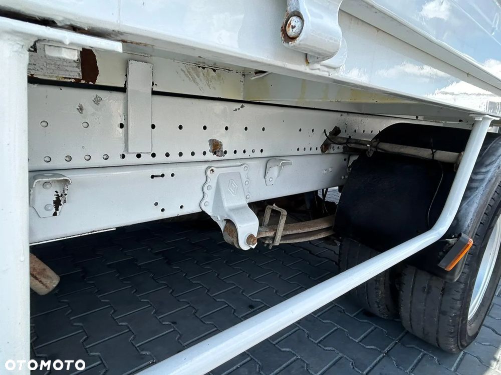 Renault Mascott 120.65 Wywrotka + HDS HIAB 033T **Wywrot**Ładowność 3060kg**Niski przebieg**Sprowadzony** - 17