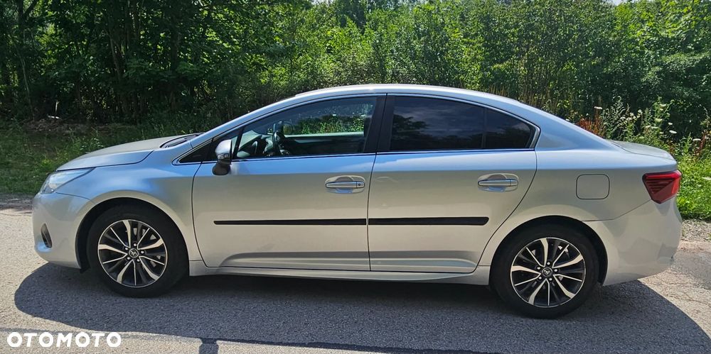 Toyota Avensis 2.0 D-4D Premium - 3