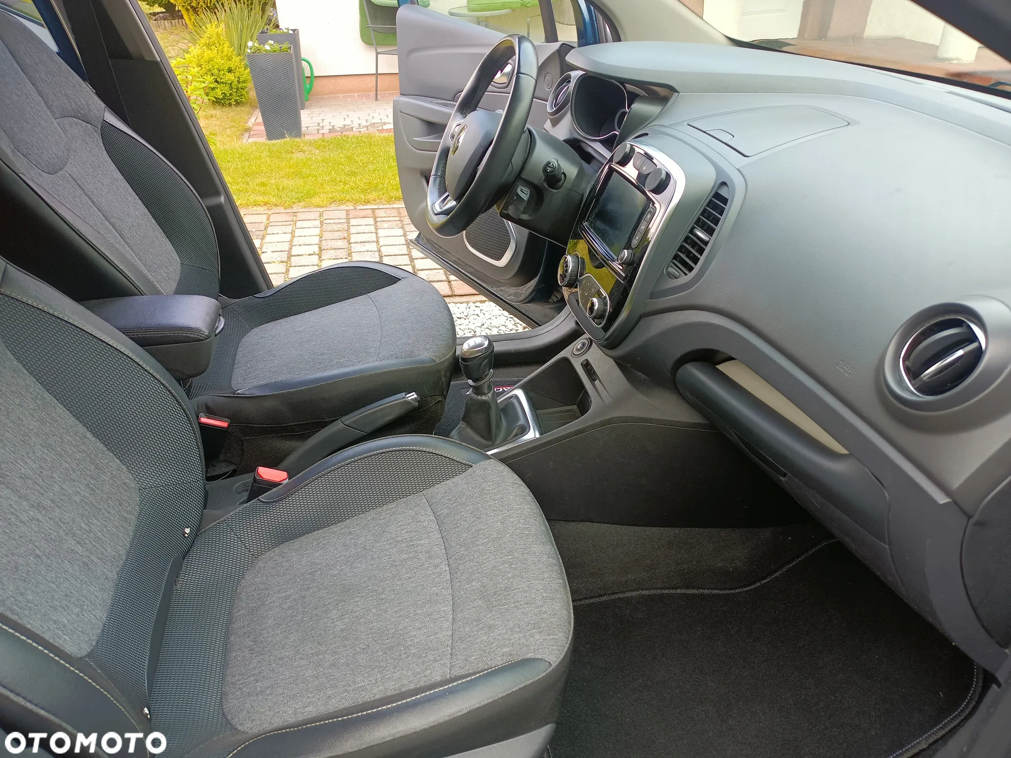 Renault Captur - 10