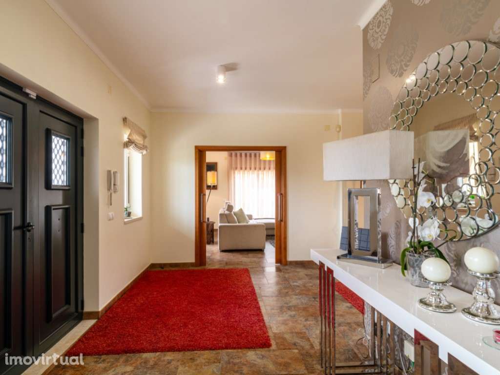 Moradia de excelentes áreas e lote do lado com 324m2 - Grande imagem: 5/34