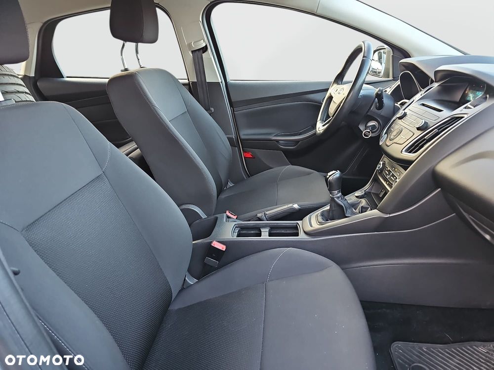 Ford Focus 1.6 Trend - 13