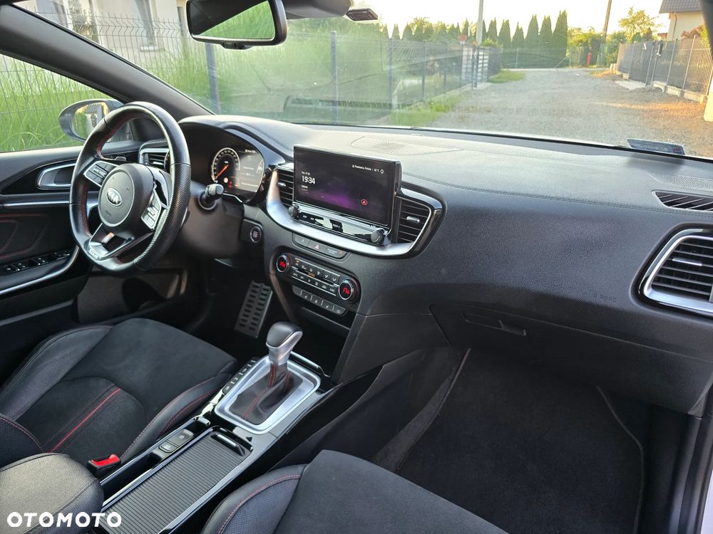 Kia ProCeed - 10