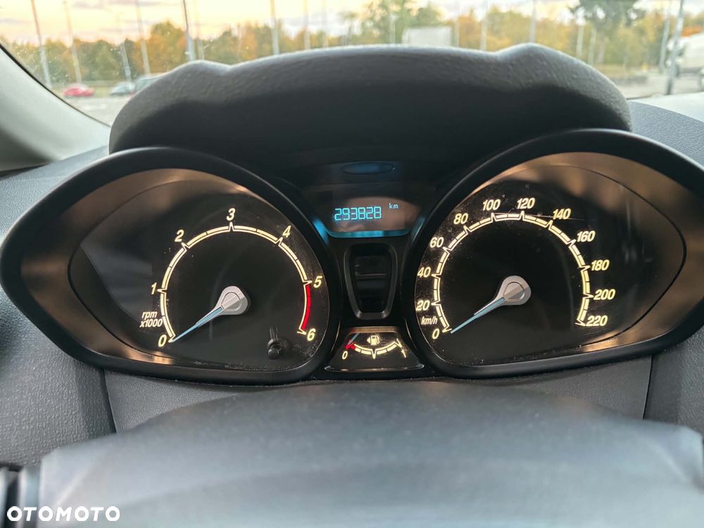 Ford Fiesta - 8