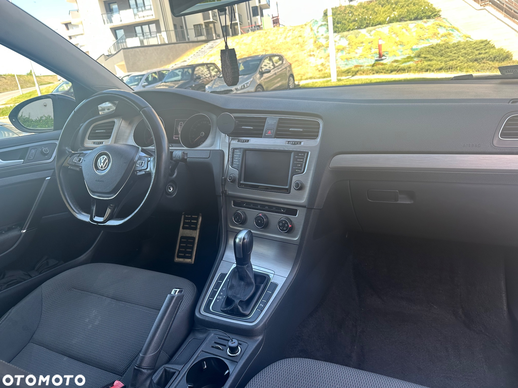 Volkswagen Golf - 9