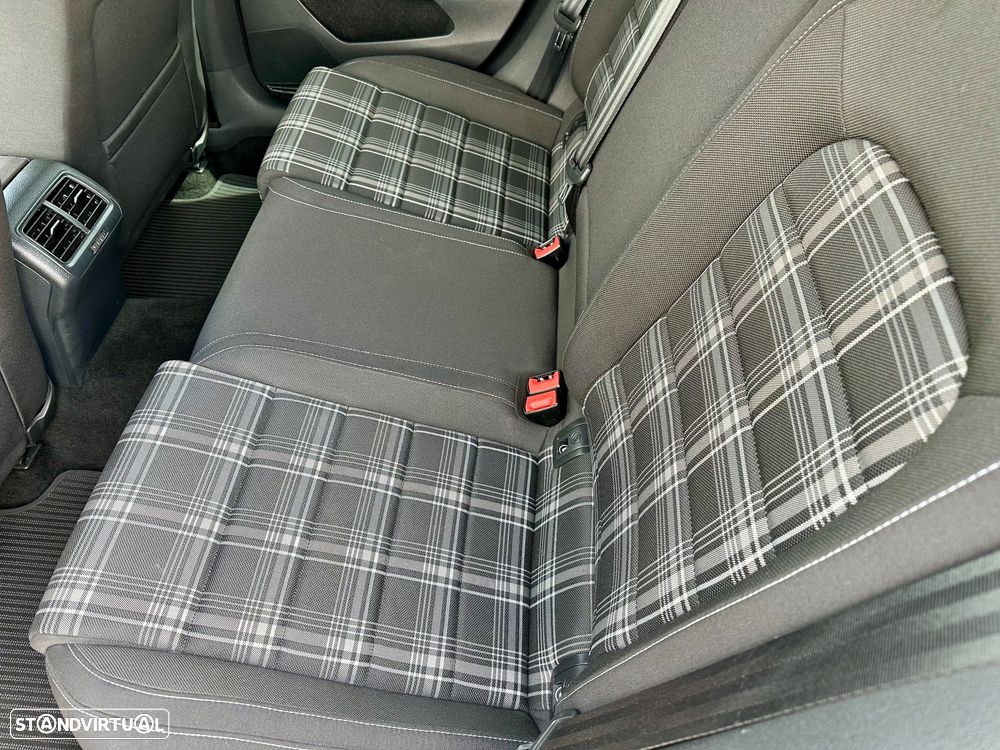VW Golf 2.0 TDI GTD - 12