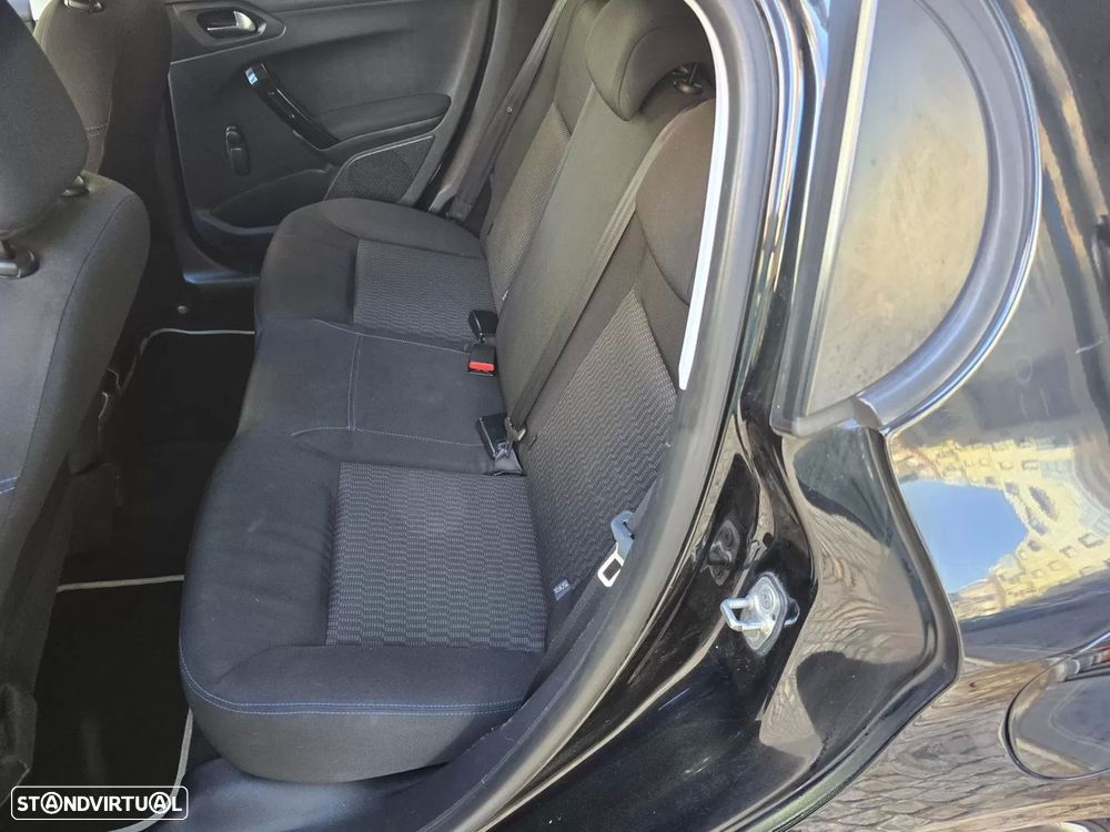 Peugeot 208 1.2 PureTech Allure - 9