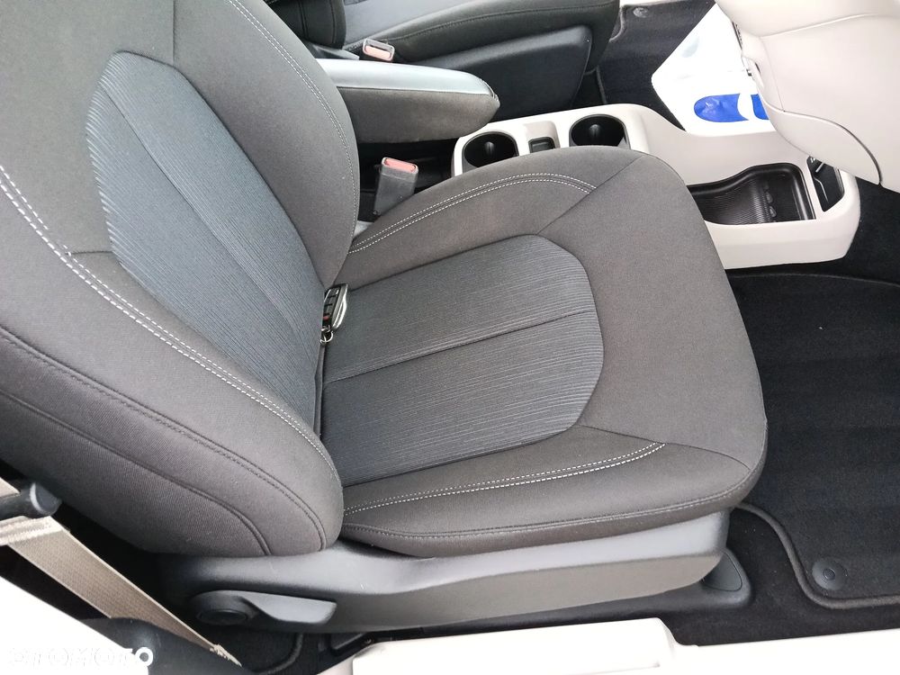 Chrysler Voyager - 13