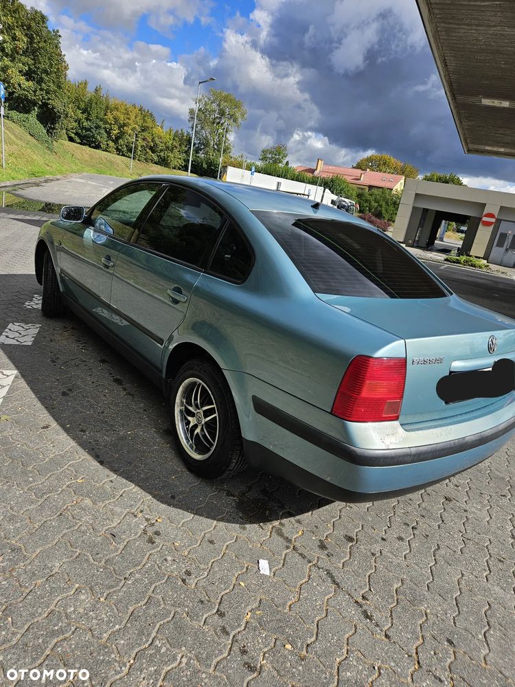 Volkswagen Passat 1.6 CL - 8