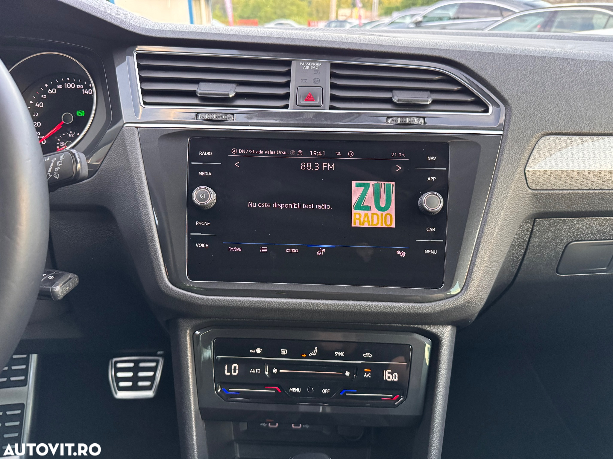 Volkswagen Tiguan 2.0 TDI SCR DSG R-Line - 30