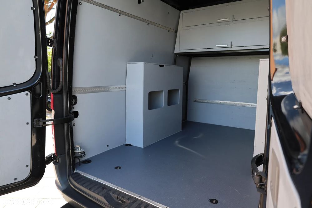 Mercedes-Benz Sprinter - 34