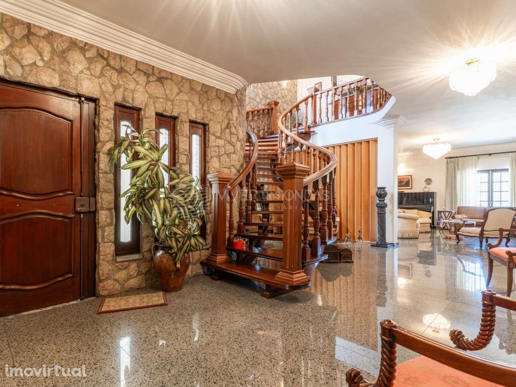 OFERTA CRUZEIRO | Moradia isoladaT6 com Piscina e Vista Baía do Seixal - Grande imagem: 2/40