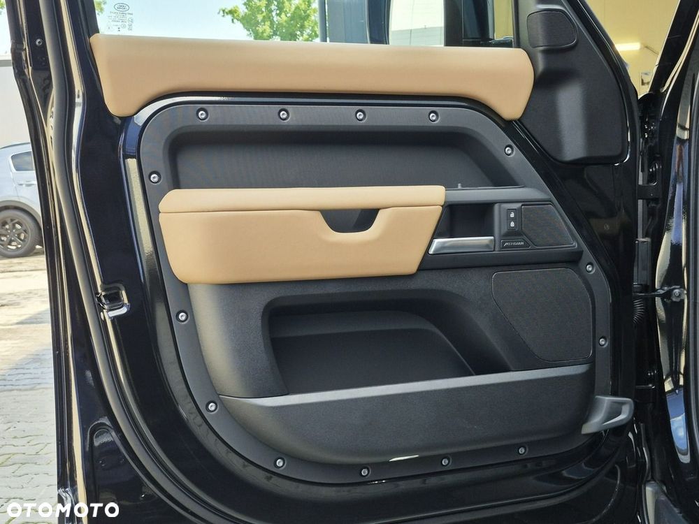 Land Rover Defender 110 D350 X-Dynamic HSE - 18
