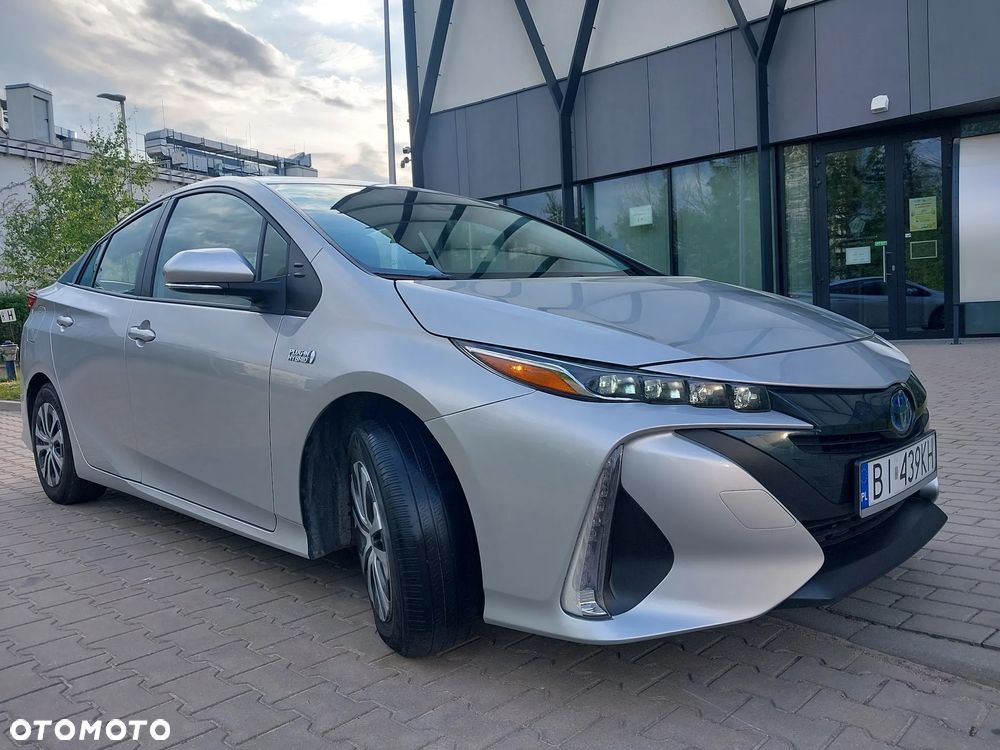 Toyota Prius Hybrid - 5