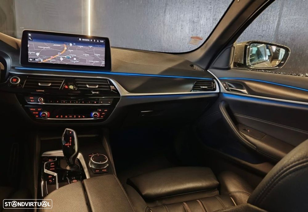BMW 530 e Pack Desportivo M - 18