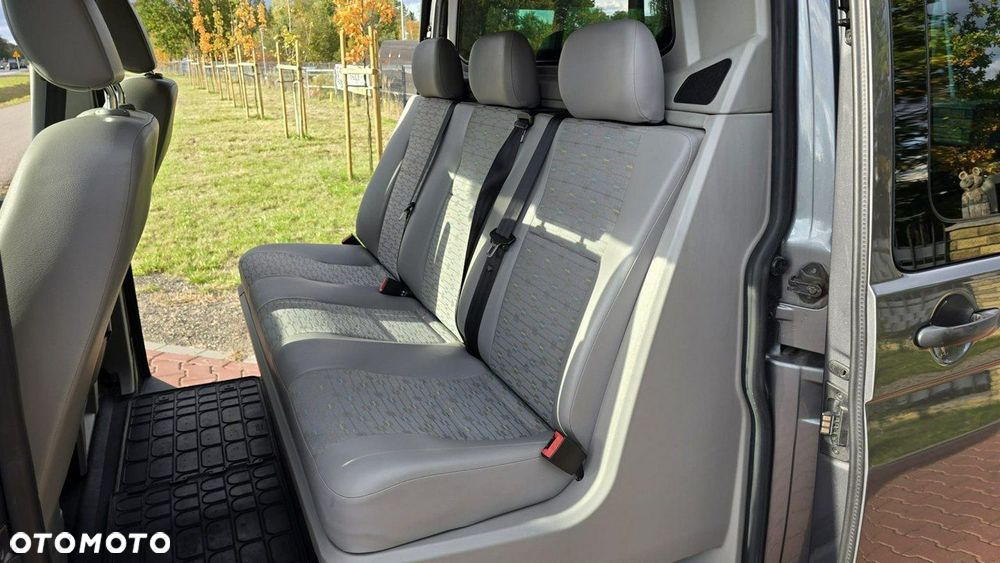 Volkswagen Transporter - 21
