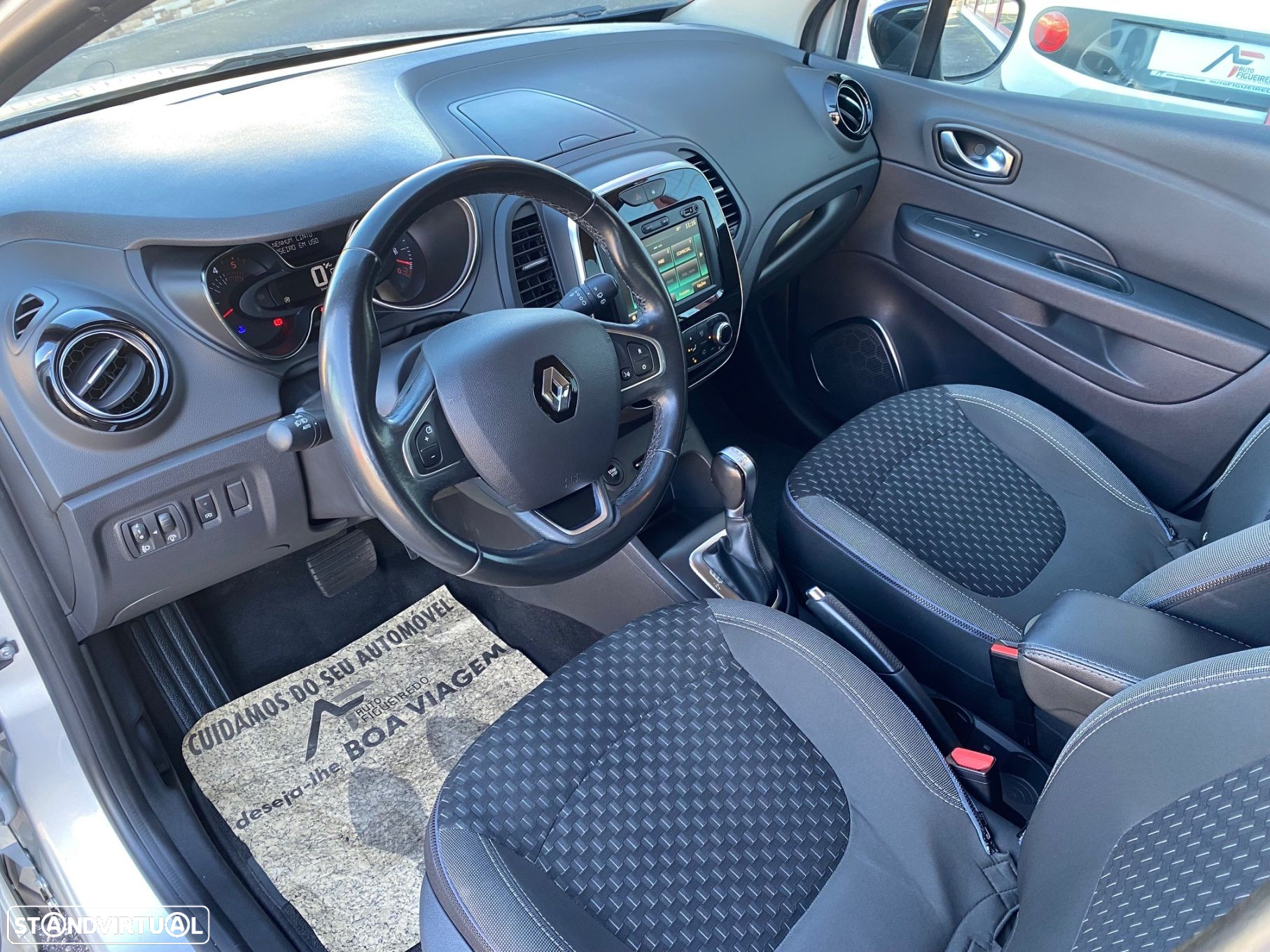 Renault Captur - 6