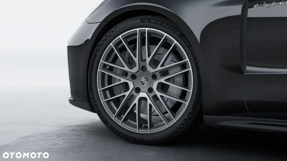 Porsche Panamera 4 E-Hybrid PHEV - 6