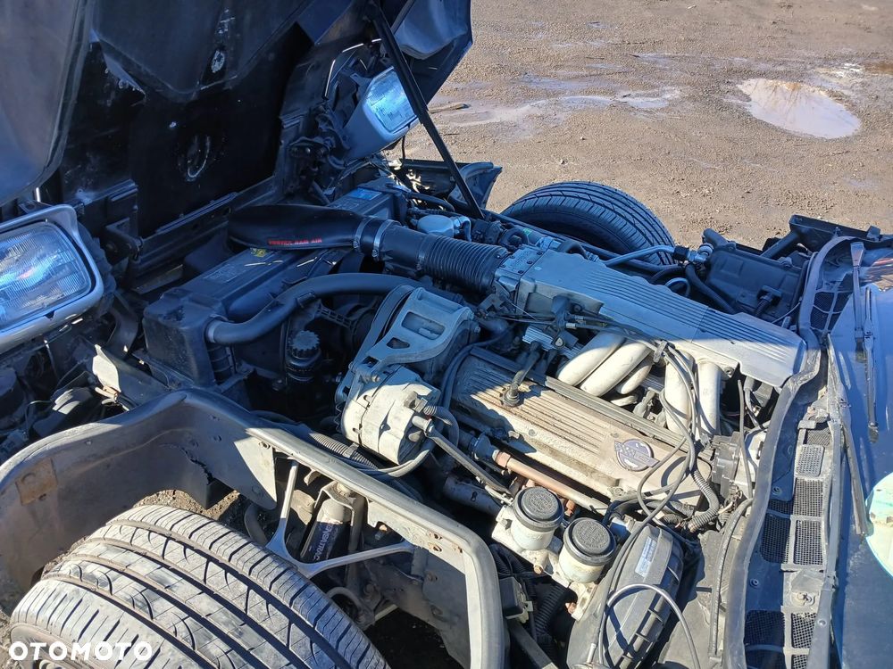 Chevrolet Corvette - 32