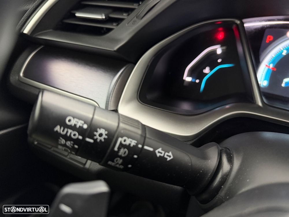 Honda Civic 1.5 i-VTEC Elegance Navi CVT - 30