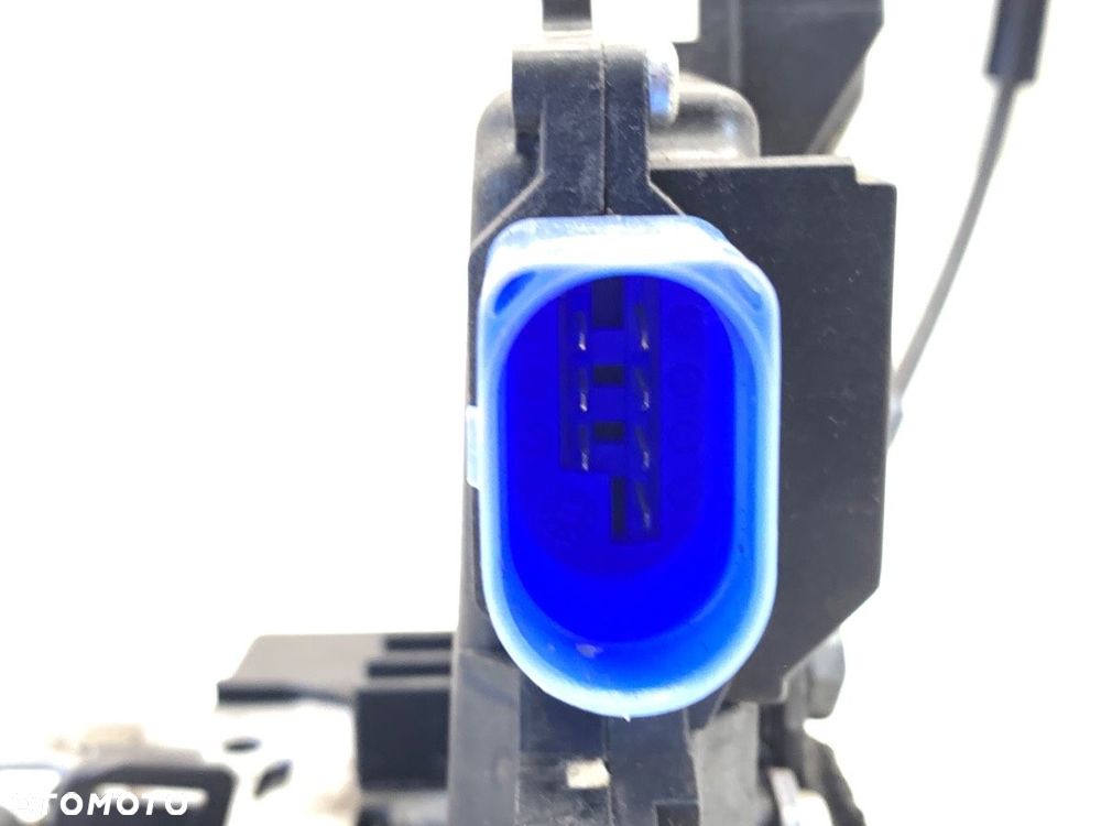 ZAMEK DRZWI PRAWY TYŁ  SKODA ROOMSTER (5J7) 2006 - 2015 1.4 63 kW [86 KM] benzyna 2006 - 2015 - 3