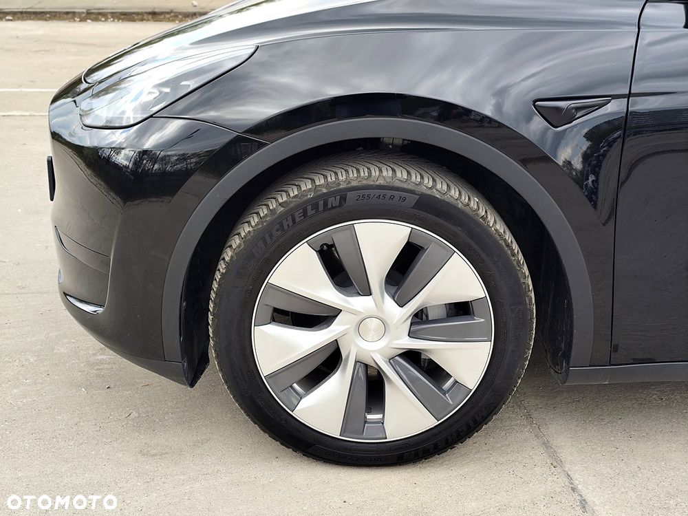 Tesla Model Y RWD - 23