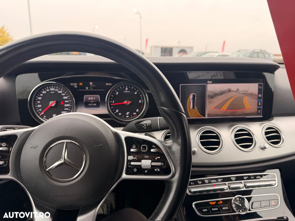 Mercedes-Benz E 220 d 4MATIC Aut. - 28