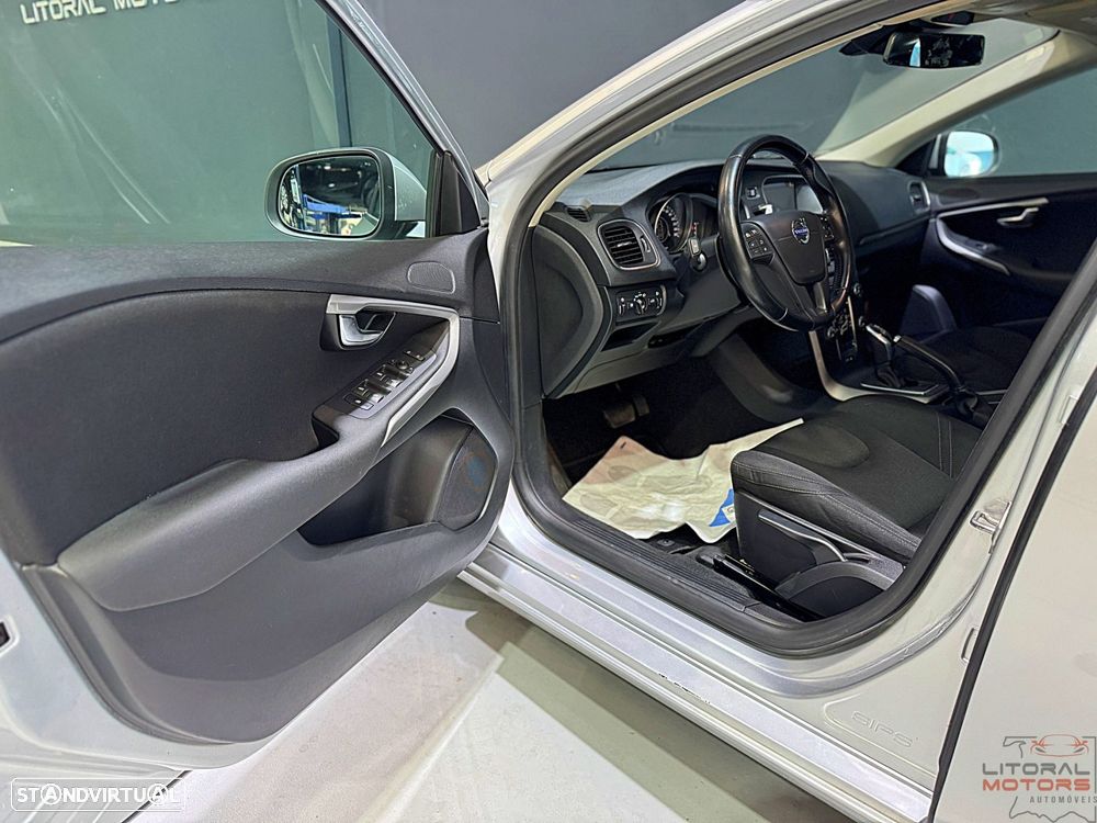 Volvo V40 1.6 D2 Momentum Powershift Eco - 13