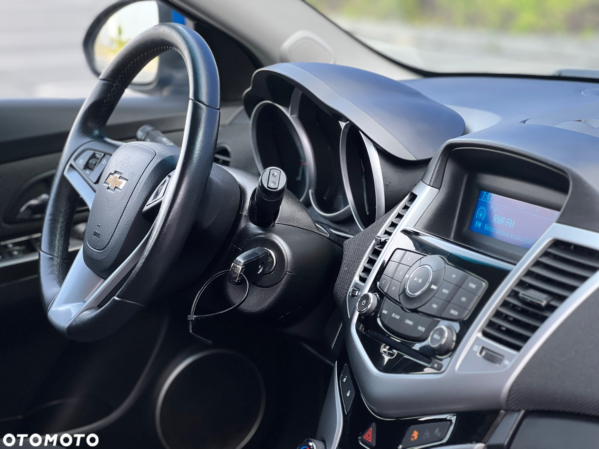 Chevrolet Cruze 1.6 LS+ - 21