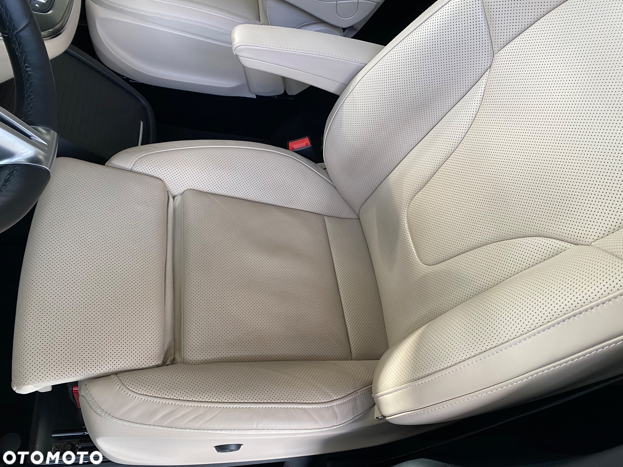 Mercedes-Benz Klasa V 300 d 4-Matic 9G-Tronic Exclusive (d³ugi) - 26