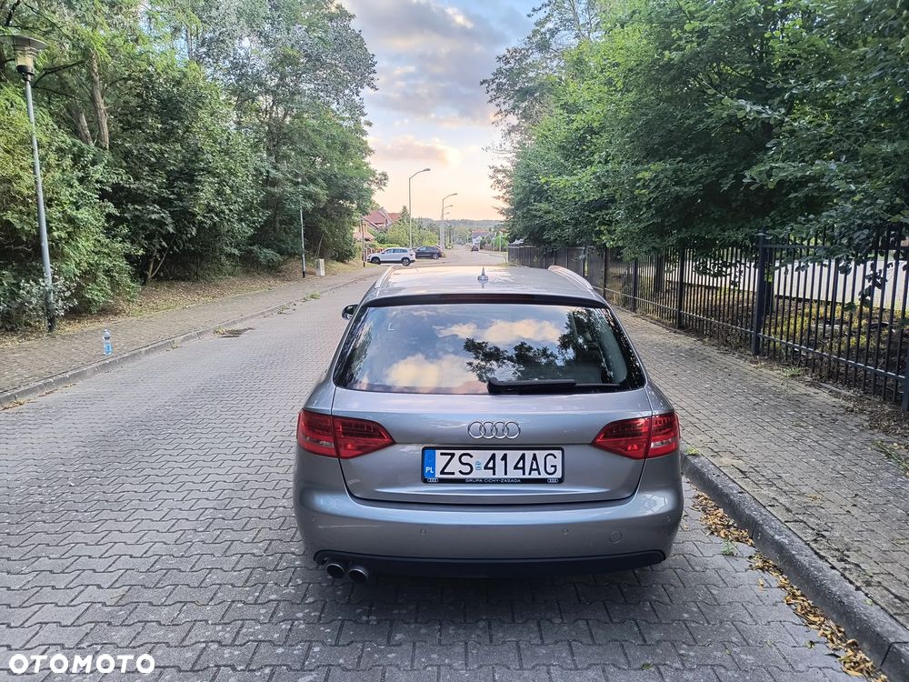 Audi A4 Avant - 16