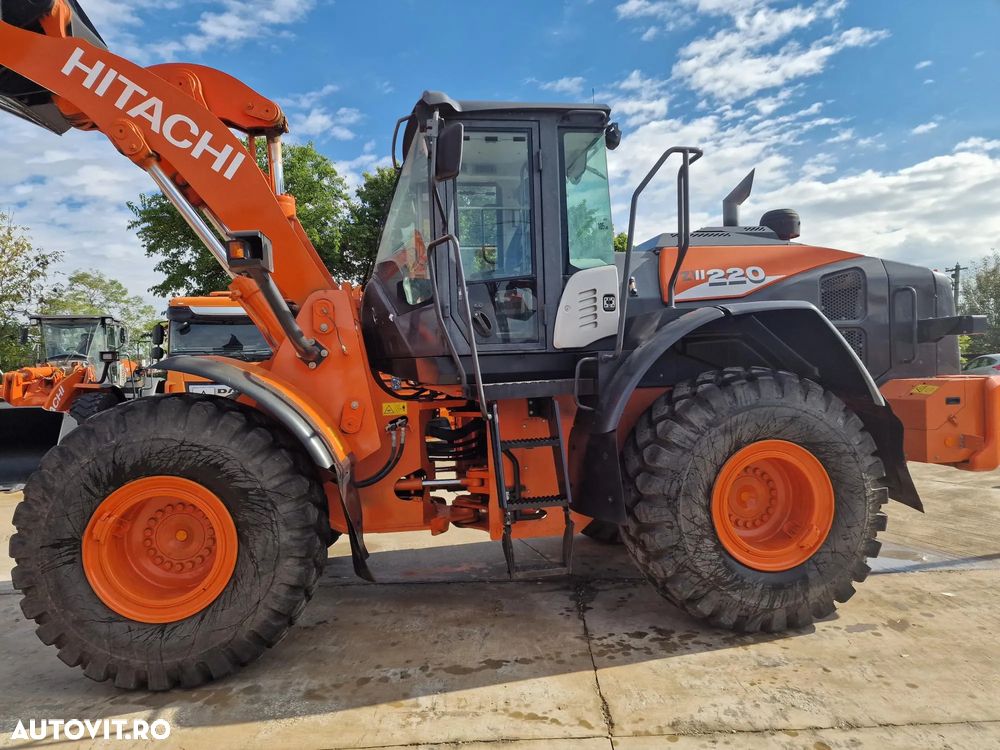 Hitachi ZW220-6, cupa 3,5mc, 2018, 10.546h, produs in JAPONIA, Anv 23,5R25 80% ok, Masa operationala 20 tone, camera luat vederi spate, consum mediu 10,5l/ora, Stare foarte buna, posibilitate leasing 3 ani, AC Climatronic, computer in PROMOTIE 53.900 EUR+Tva - 11