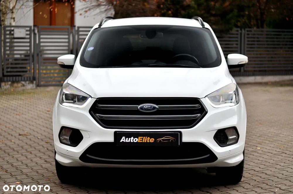 Ford Kuga 1.5 EcoBoost 2x4 ST-Line - 9