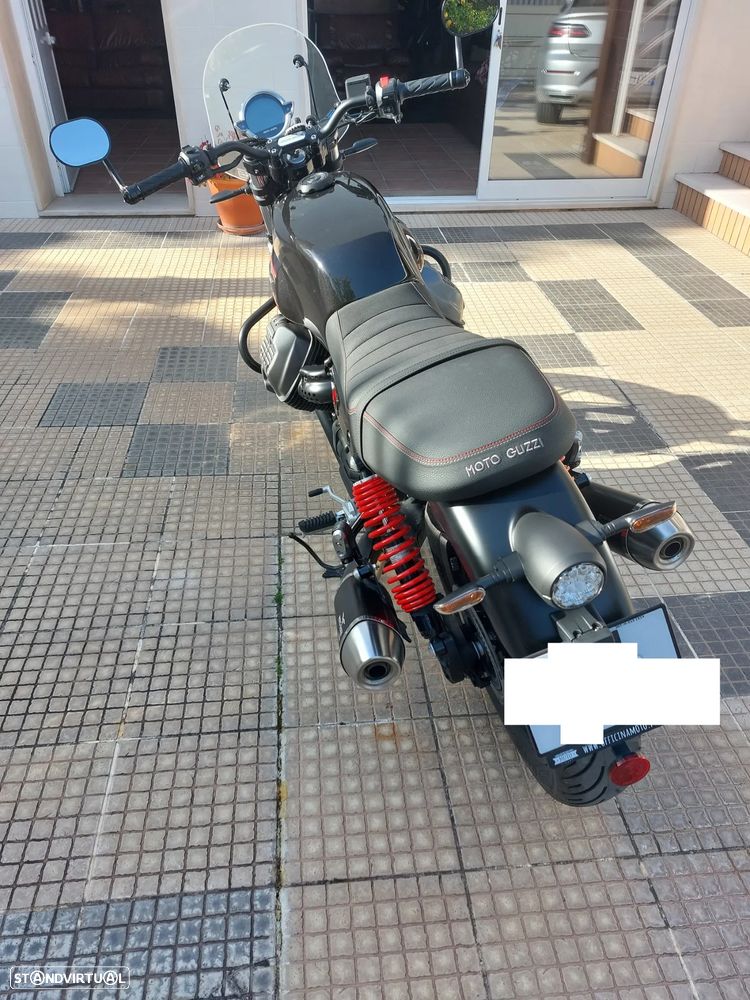 Moto Guzzi V7 Stone Special Edition - 5