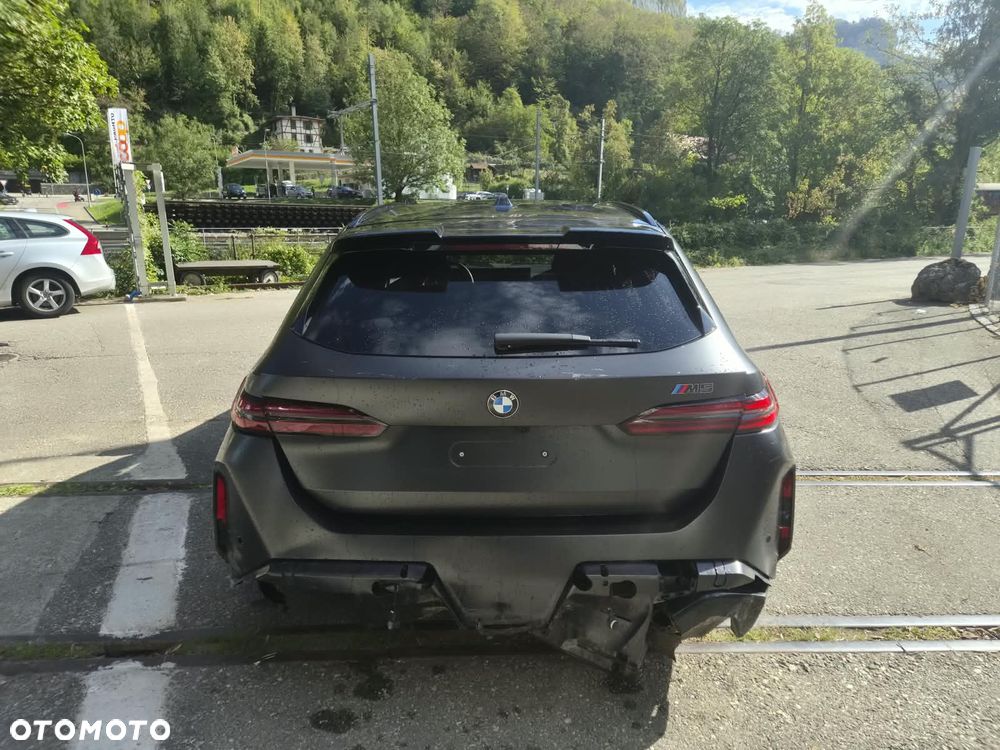 BMW M5 xDrive - 6