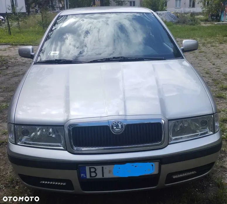 Skoda Octavia 1.6 Tour - 1