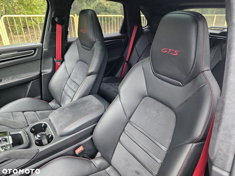Porsche Cayenne - 7
