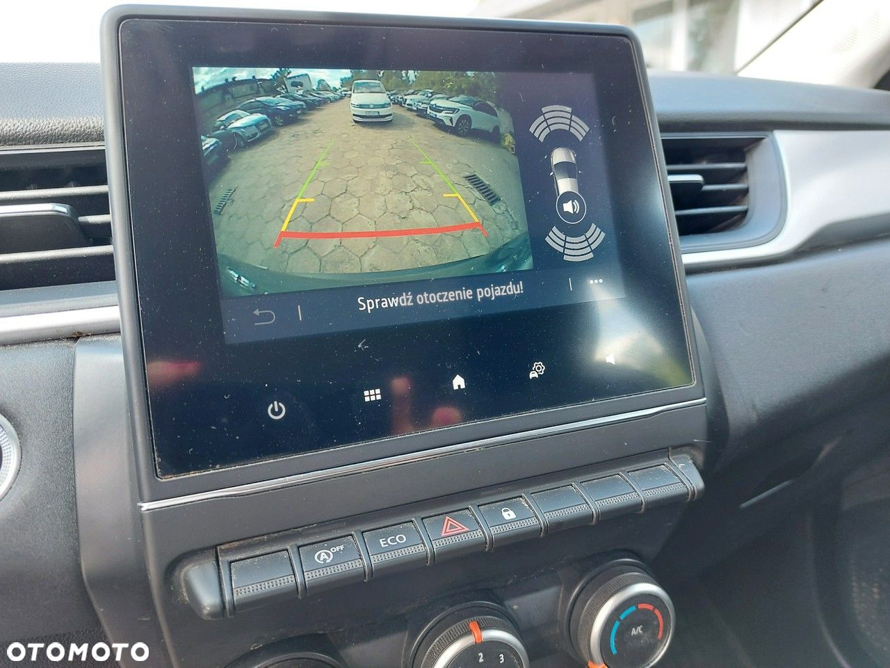 Renault Captur - 24