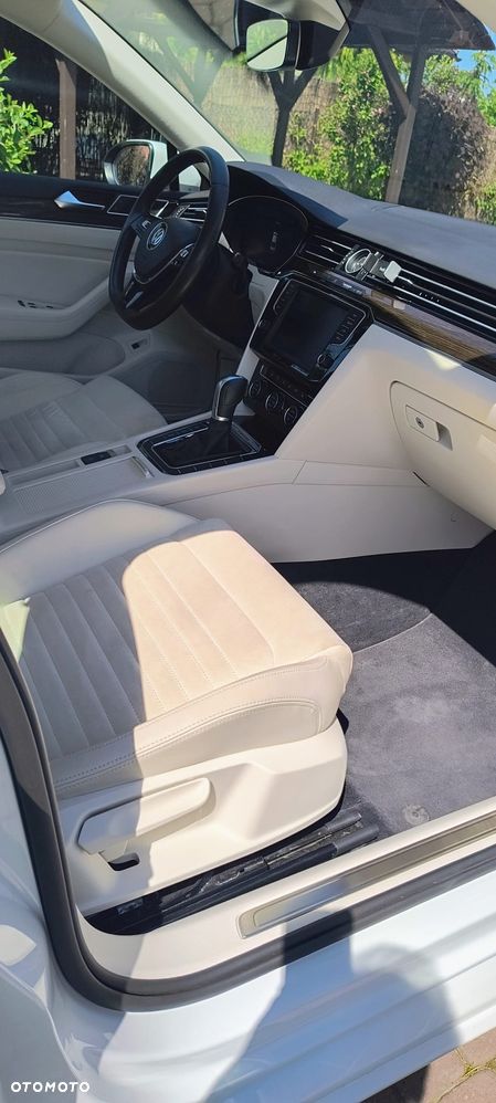 Volkswagen Passat - 6