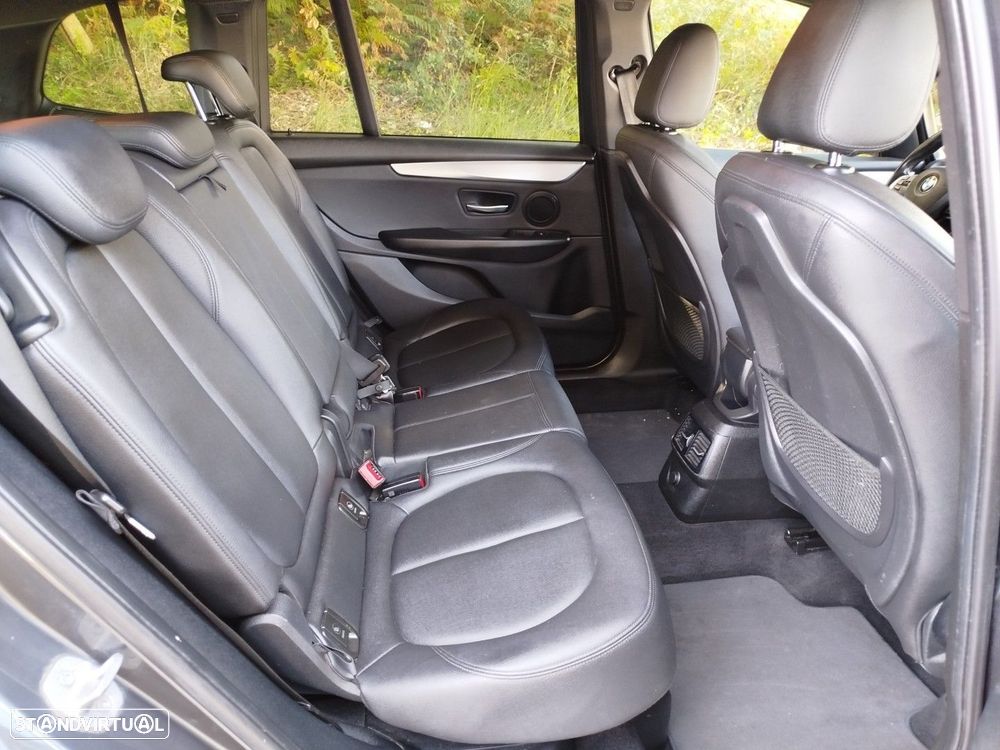 BMW 216 Gran Tourer - 10