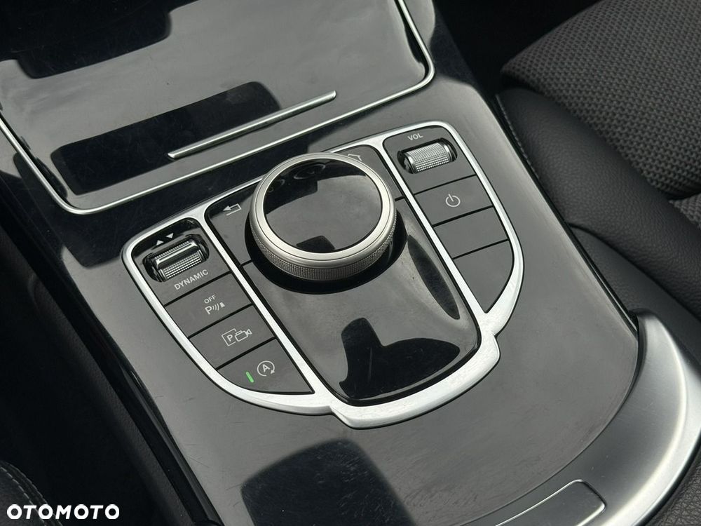 Mercedes-Benz Klasa C 200 d 9G-TRONIC Avantgarde - 28
