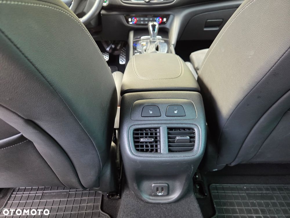 Opel Insignia 2.0 CDTI 4x4 Exclusive S&S - 17