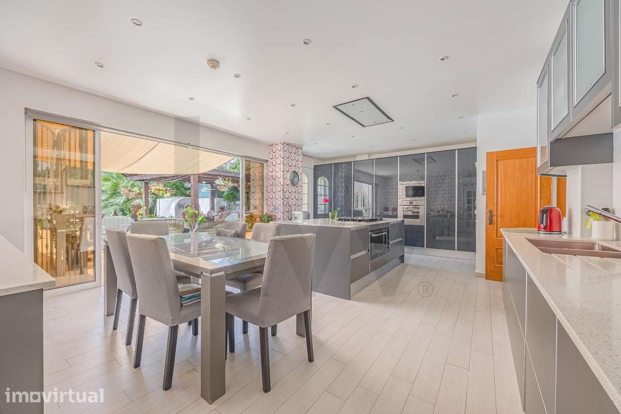Moradia de Luxo | Piscina, amplo jardim e vista mar | Próxima á praia - Grande imagem: 5/41