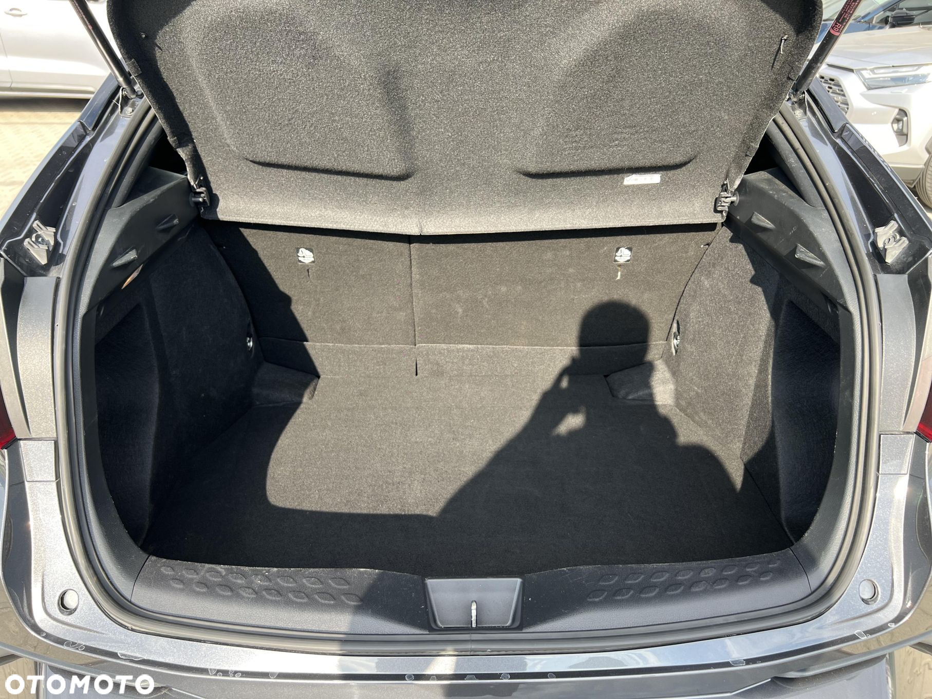 Toyota C-HR - 14