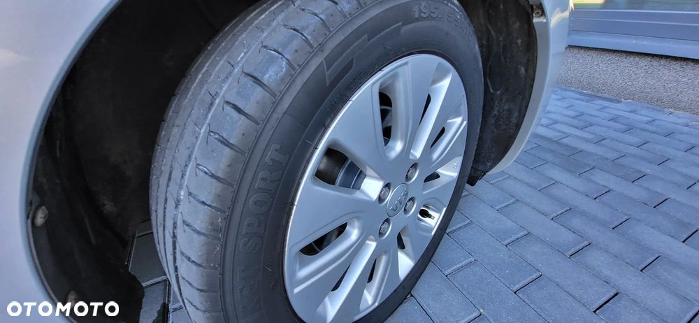 Kia Rio 1.2 Attract - 33