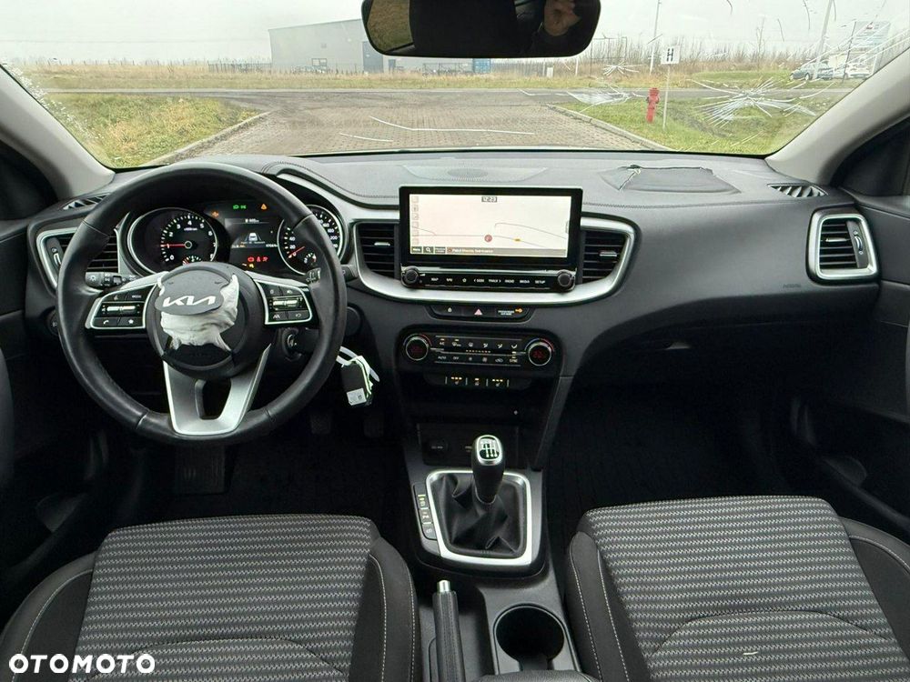 Kia Ceed 1.5 T-GDI Business Line Plus - 22