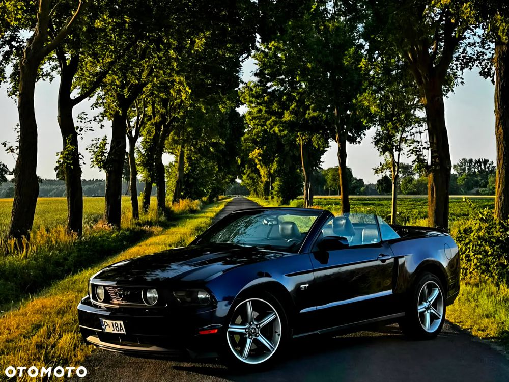 Ford Mustang - 4