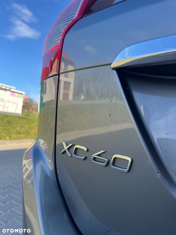 Volvo XC 60 D3 Geartronic Momentum - 24