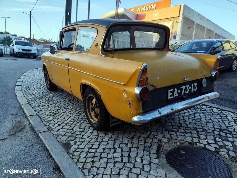 Ford Anglia - 17
