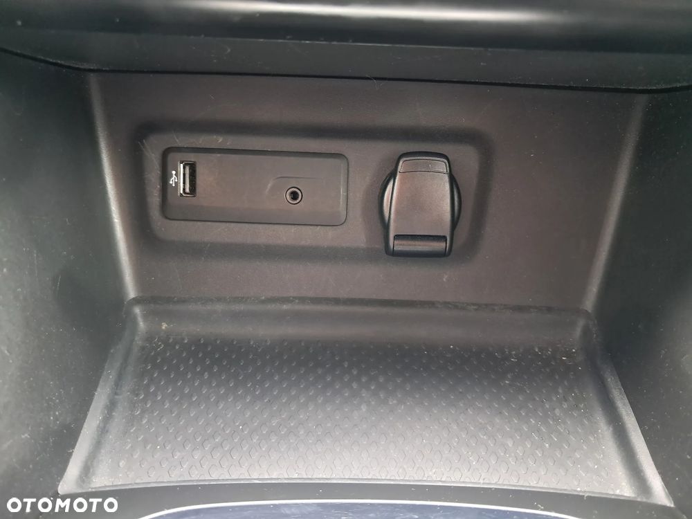 Renault Megane 1.5 Blue dCi Zen - 25